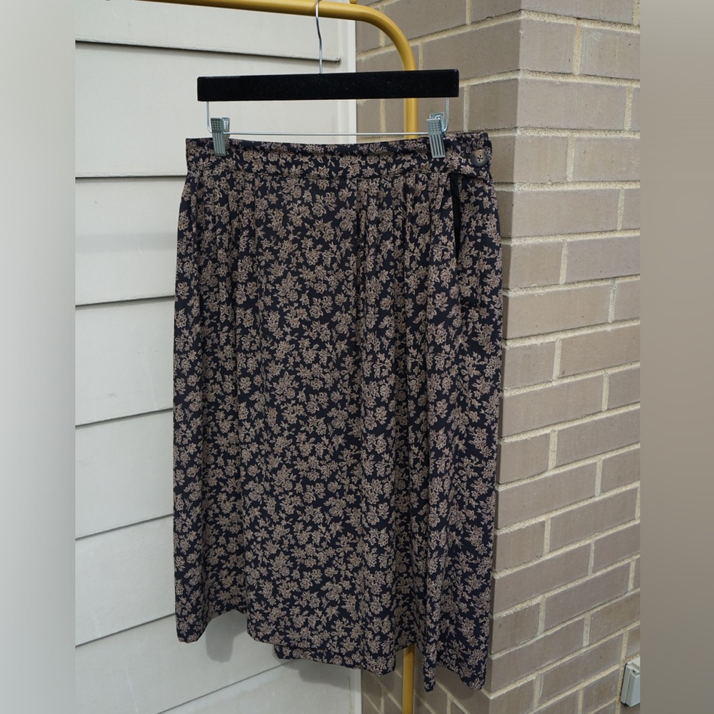 Gorgeous brown and black floral midi skirt